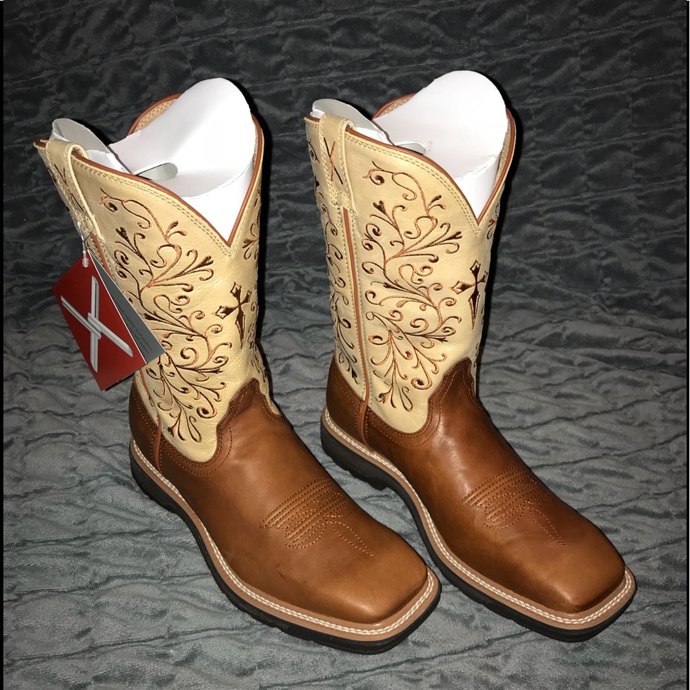 Twisted x Women’s Lite Weight work boots!